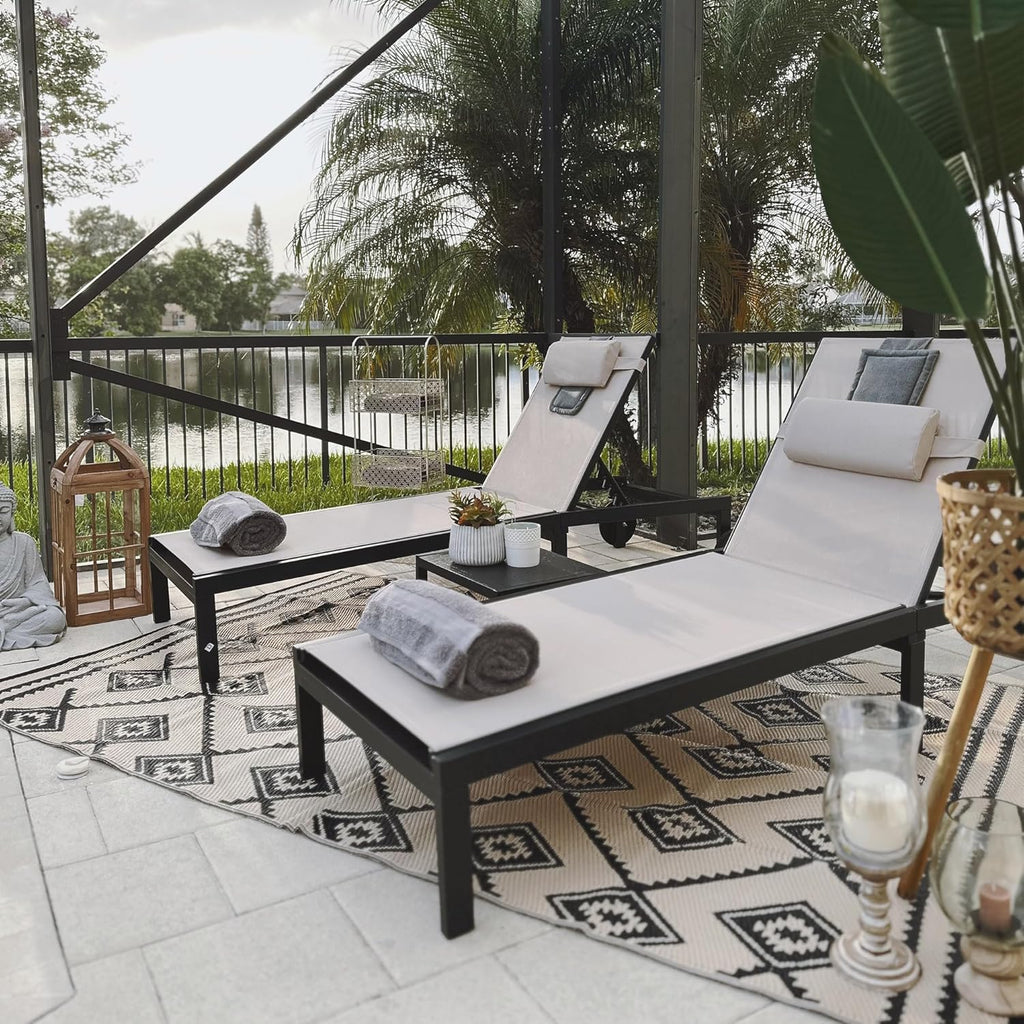 PURPLE LEAF Patio Tanning Lounge Chair Set with Face Down Hole Outdoor Aluminum Adjustable Reclining Chairs Wheels Pillows and Table for Poolside Beach Sunbathing Lounger, Beige